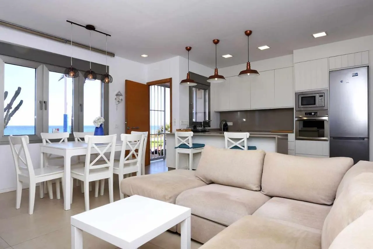 Апартаменты Precioso Y Moderno Apartamento Frente Al Mar Карбонерас