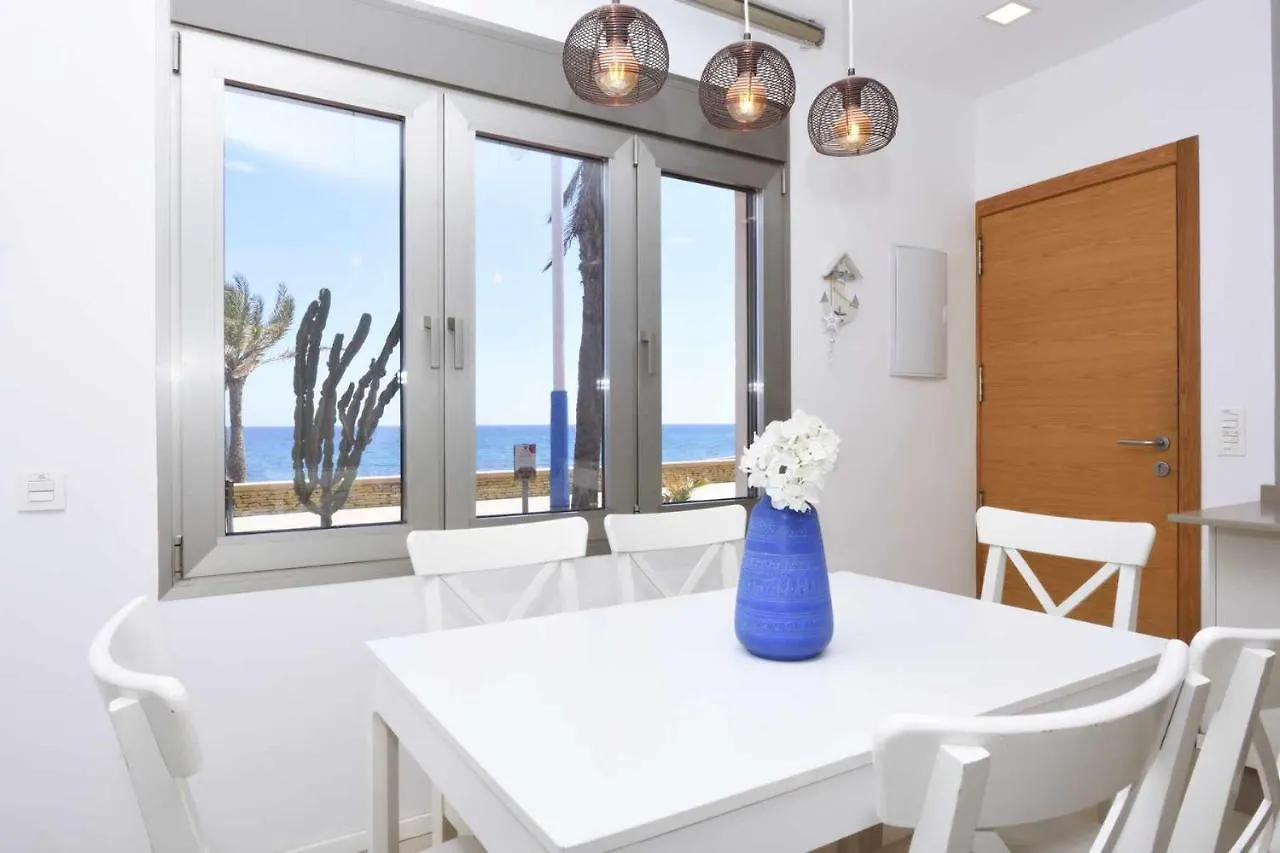 Апартаменты Precioso Y Moderno Apartamento Frente Al Mar Карбонерас